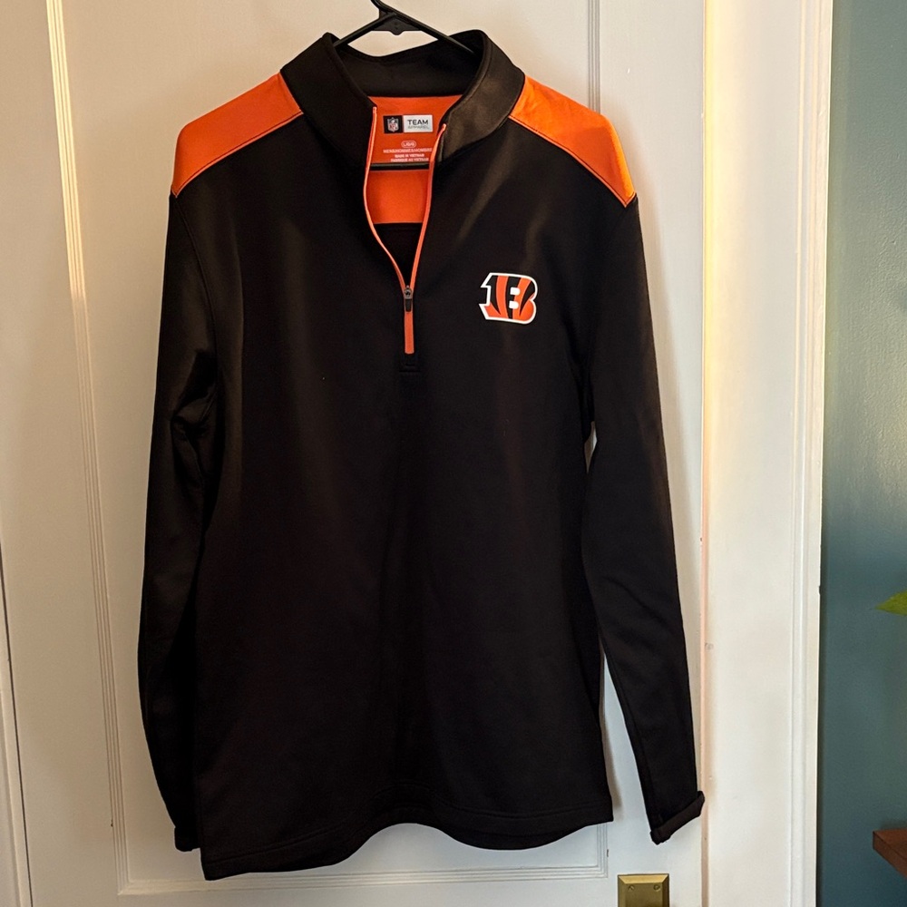 Bengals Team Apparel Black and Orange Quarter-Zip Pullover